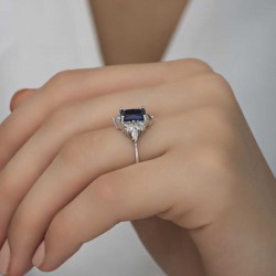 Gümüş Mavi Baget Taşlı Kadın Yüzük Gümüş Mavi Baget Taşlı Kadın Yüzük