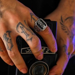 Gümüş Desenli Erkek Yüzük Gümüş Desenli Erkek Yüzük