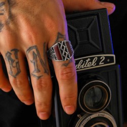 Gümüş Desenli Erkek Yüzük Gümüş Desenli Erkek Yüzük