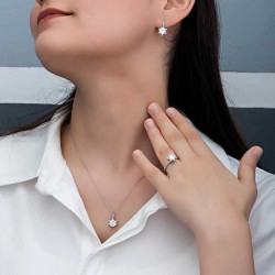 Gümüş Çiçek Desenli Kadın Set Gümüş Çiçek Desenli Kadın Set