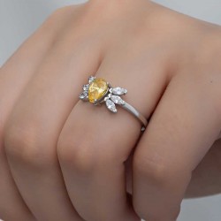 Gümüş Sarı Damla Zirkon Taşlı Kadın Yüzük Gümüş Sarı Damla Zirkon Taşlı Kadın Yüzük