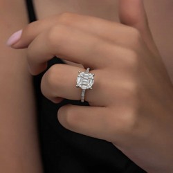 Gümüş Baget Taşlı Kadın Yüzük Gümüş Baget Taşlı Kadın Yüzük