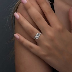 Gümüş Baget Taşlı Kadın Yüzük Gümüş Baget Taşlı Kadın Yüzük