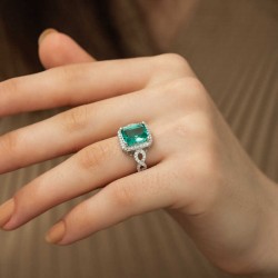 Gümüş Baget Kare Bayan Yüzük Gümüş Baget Kare Bayan Yüzük