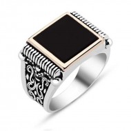Gümüş Siyah Taşlı Erkek Yüzük Gümüş Siyah Taşlı Erkek Yüzük