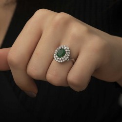 Gümüş Zümrüt Renkli Bayan Yüzük Gümüş Zümrüt Renkli Bayan Yüzük
