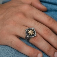 Gümüş Çapa Detaylı Pusula Erkek Yüzük Gümüş Çapa Detaylı Pusula Erkek Yüzük