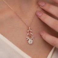 Gümüş Rose Beyaz Bahar Çiçeği Kolye Gümüş Rose Beyaz Bahar Çiçeği Kolye