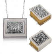 Gümüş Zincirli Küçük Kur'anı-ı Kerim Gümüş Zincirli Küçük Kur'anı-ı Kerim