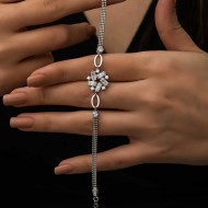 Gümüş Baget Taşlı Bayan Bileklik Gümüş Baget Taşlı Bayan Bileklik