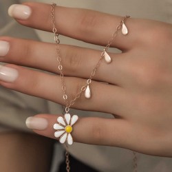 Gümüş Rose Papatya Seviyor Sevmiyor Bayan Kolye Gümüş Rose Papatya Seviyor Sevmiyor Bayan Kolye