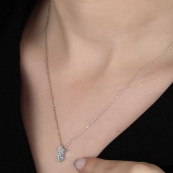 Swarovski Taşlı Gümüş Yıldız Tektaş Bayan Kolye Swarovski Taşlı Gümüş Yıldız Tektaş Bayan Kolye