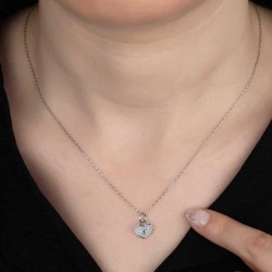 Swarovski Taşlı Gümüş Kalp Kiliti Bayan Kolye Swarovski Taşlı Gümüş Kalp Kiliti Bayan Kolye