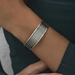 Gümüş Eskitme Desenli Kadın Bilezik Gümüş Eskitme Desenli Kadın Bilezik