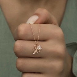 Gümüş Rose Kalpli Dört Yapraklı Yonca Kadın Kolye Gümüş Rose Kalpli Dört Yapraklı Yonca Kadın Kolye