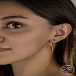 Swarovski Crystal Taşlı Gümüş Sarı Taşlı Üçgen Sallantılı Kadın Küpe Swarovski Crystal Taşlı Gümüş Sarı Taşlı Üçgen Sallantılı Kadın Küpe