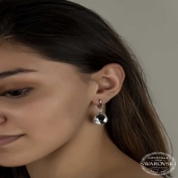 Swarovski Crystal Taşlı Gümüş Beyaz Damla Sallantılı Kadın Küpe Swarovski Crystal Taşlı Gümüş Beyaz Damla Sallantılı Kadın Küpe