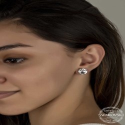 Swarovski Crystal Taşlı Gümüş Çivili Kadın Küpe Swarovski Crystal Taşlı Gümüş Çivili Kadın Küpe