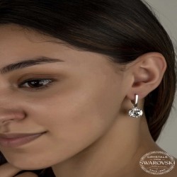 Swarovski Crystal Taşlı Gümüş Beyaz Sallantılı Kadın Küpe Swarovski Crystal Taşlı Gümüş Beyaz Sallantılı Kadın Küpe