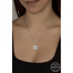 Swarovski Crystal Taşlı Kare Gümüş Kadın Kolye Swarovski Crystal Taşlı Kare Gümüş Kadın Kolye