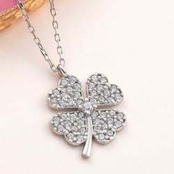 Gümüş Dört Yapraklı Yonca Kadın Kolye Gümüş Dört Yapraklı Yonca Kadın Kolye