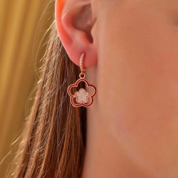 Gümüş Rose Sallantılı Çiçek Desenli Kadın Küpe Gümüş Rose Sallantılı Çiçek Desenli Kadın Küpe