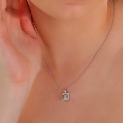 Gümüş Kare Zirkon Taşlı Kadın Kolye Gümüş Kare Zirkon Taşlı Kadın Kolye