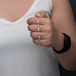 Gümüş Dikdörtgen Zirkon Taşlı Kadın Bileklik Gümüş Dikdörtgen Zirkon Taşlı Kadın Bileklik